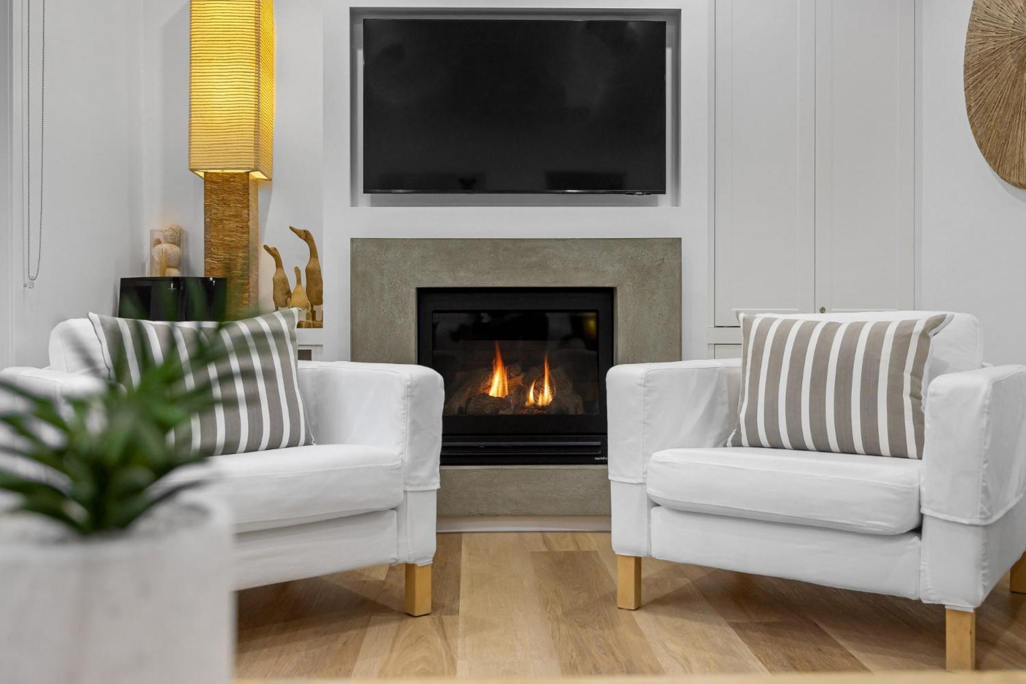 Capella No. 4 - Stunning Luxury Decor Inside And Out * Blairgowrie